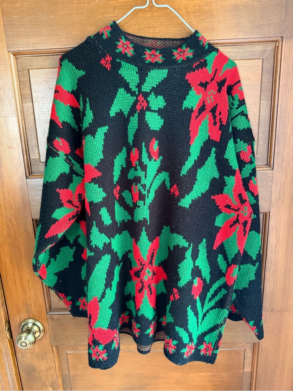 VINTAGE NUGGETS MOCK NECK POINTSETTA CHRISTMAS SWEATER 🎄